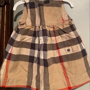 Burberry infant clothes
